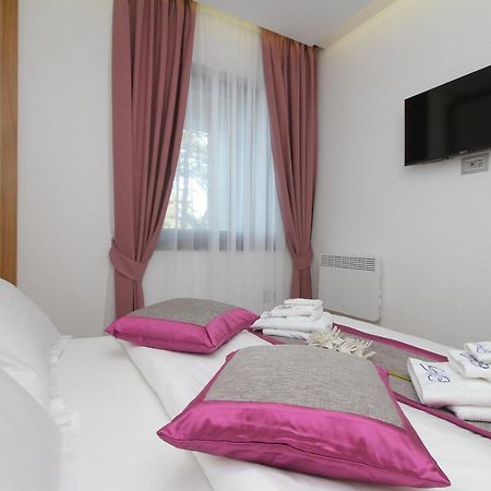 Time Out Lux Apartmani ズラティボール エクステリア 写真