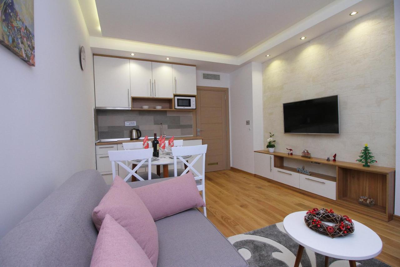 Time Out Lux Apartmani ズラティボール エクステリア 写真
