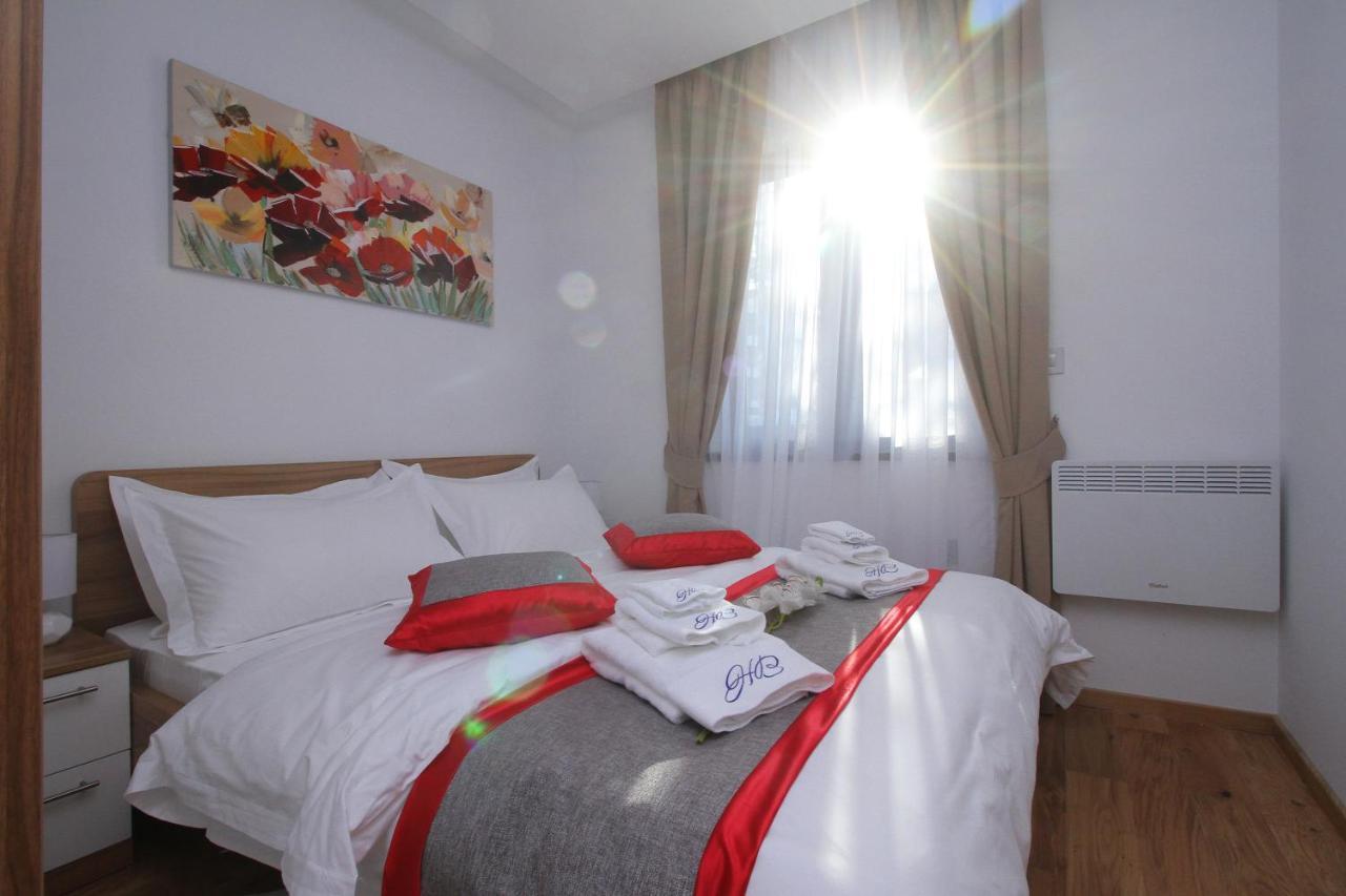 Time Out Lux Apartmani ズラティボール エクステリア 写真