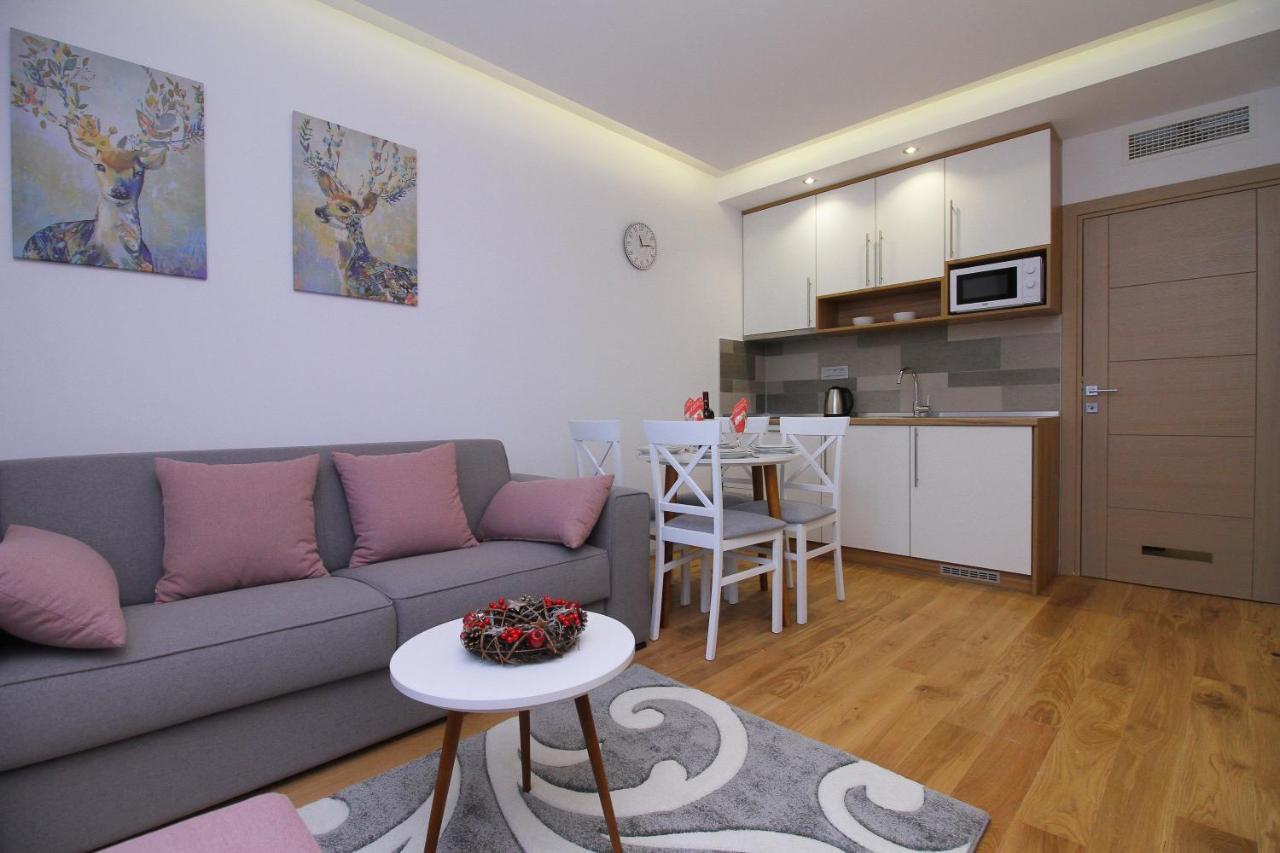 Time Out Lux Apartmani ズラティボール エクステリア 写真