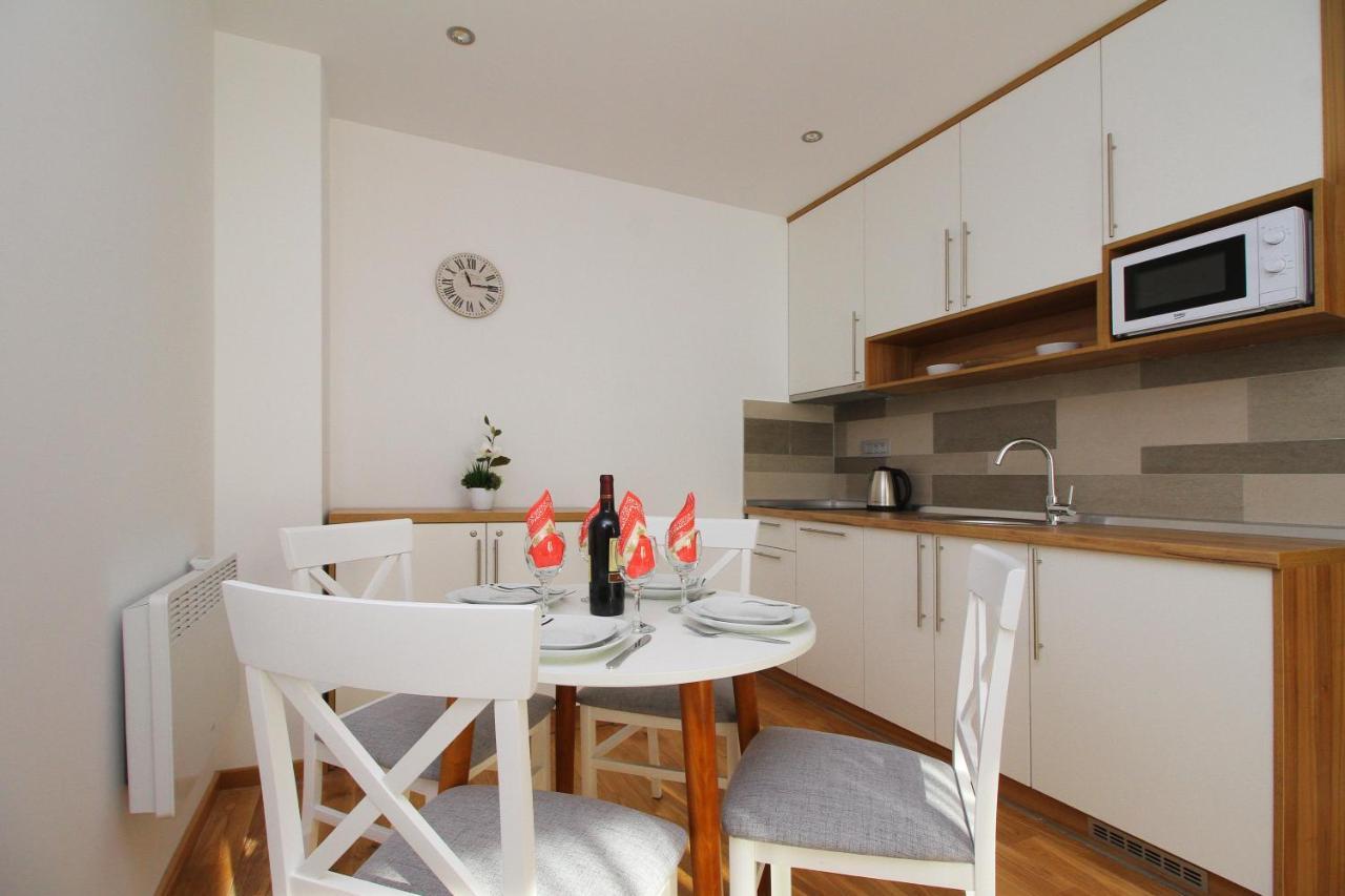 Time Out Lux Apartmani ズラティボール エクステリア 写真