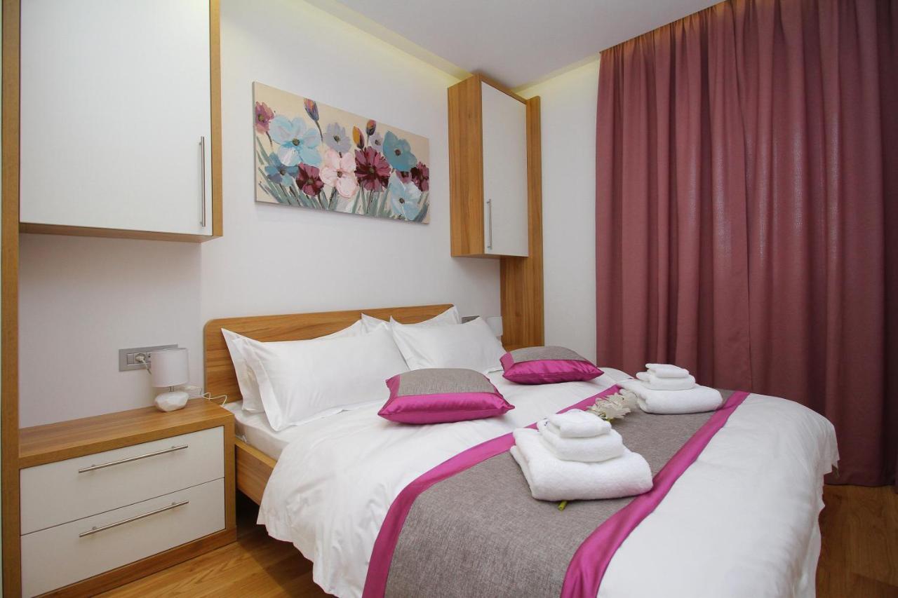 Time Out Lux Apartmani ズラティボール エクステリア 写真